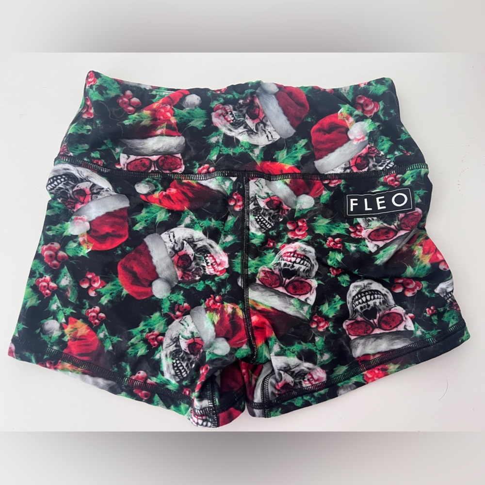 EUC FLEO Shorts - Picture 2 of 2
